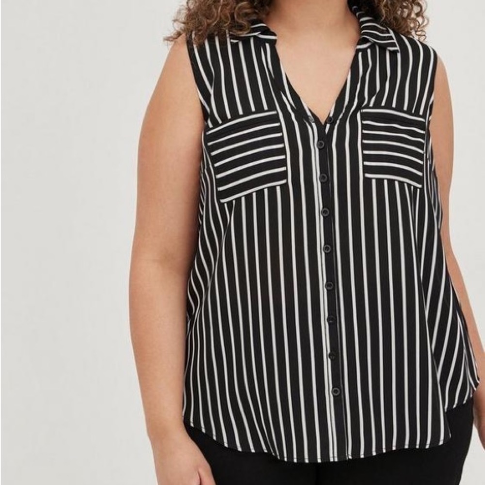 NWT Torrid Striped Button-Up Sleeveless Shirt size 3